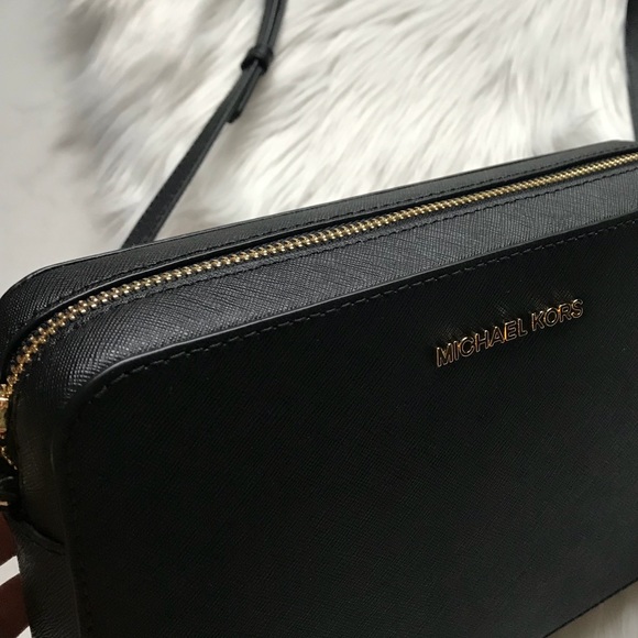 Michael Kors Jet Set Large Black Crossbody Bag - Picture 3 of 8